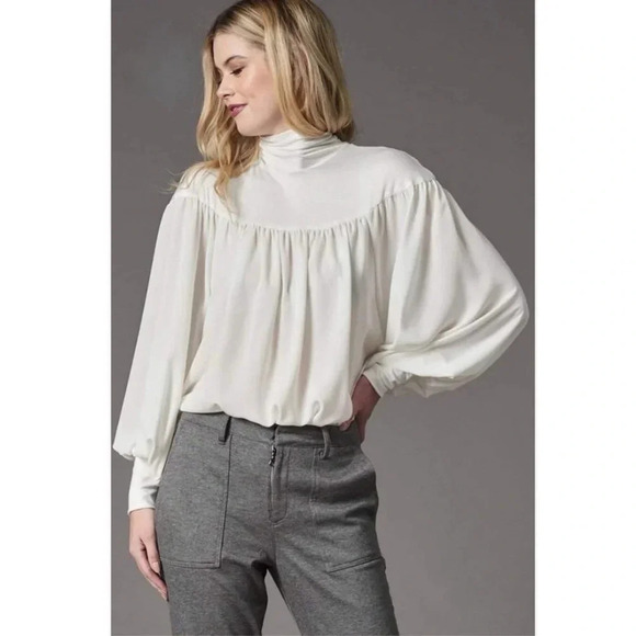 NWT Lola & Sophie Designer Blouse Knit White Turtle Neck Long Sleeve Small - Picture 1 of 14